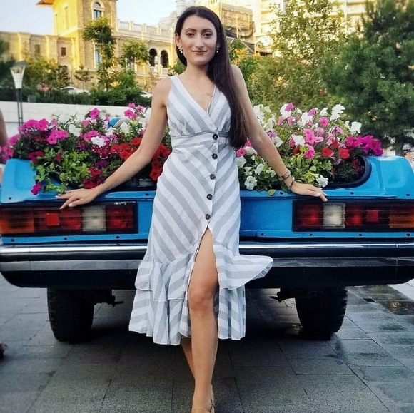 Beautiful linen blend dress - Picture 7 of 7